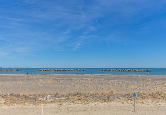 3rd image of 70 Winthrop Shore Dr