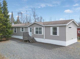 40 Lawler Dr, Lincoln, NB E3B 0N5