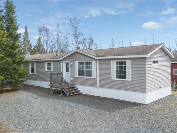 40 Lawler Dr, Lincoln, NB E3B 0N5