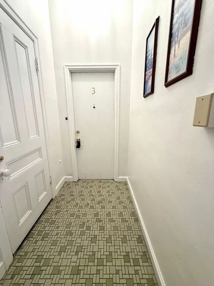 523 N I St — Photo 3