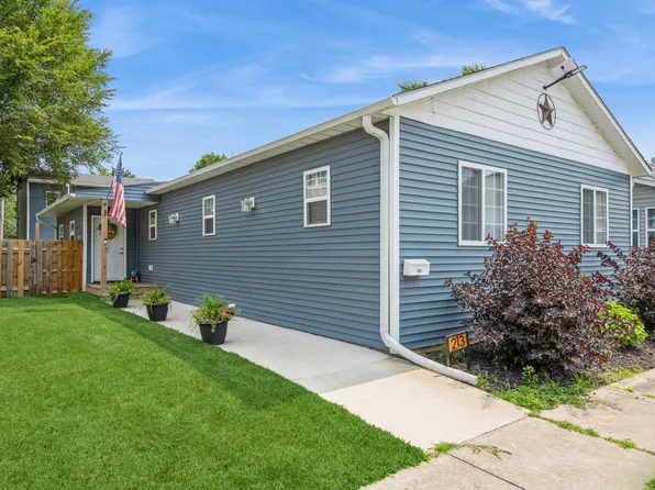 213 Rankin St, Porter, IN 46304