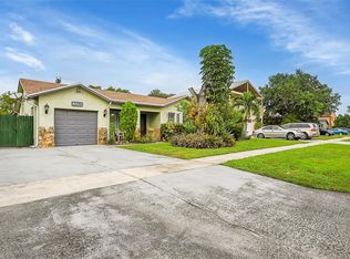 8507 SW 19th St, North Lauderdale, FL 33068