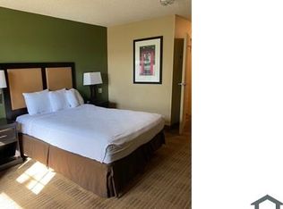 20205 Ventura Blvd, Woodland Hills, CA 91364