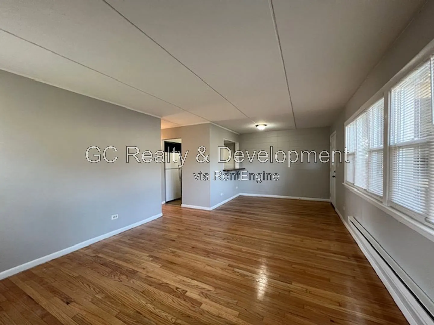 2 bed, 1.0 bath, 1115 sqft, $1,450 — Photo 2