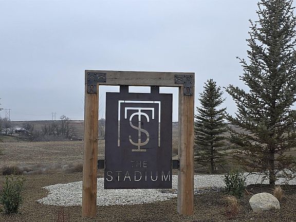 5th image of 17244 Triple Crown Pl