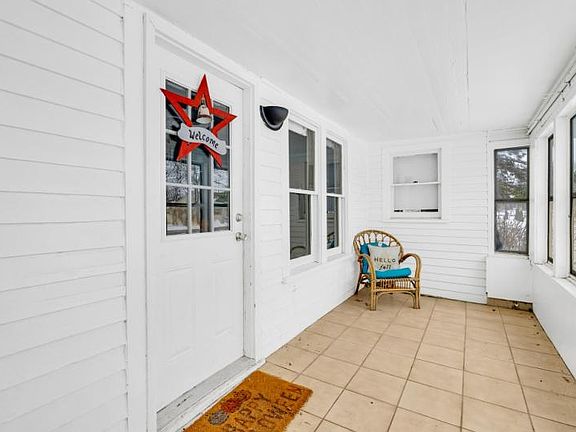 4th image of 70 W Lorraine St