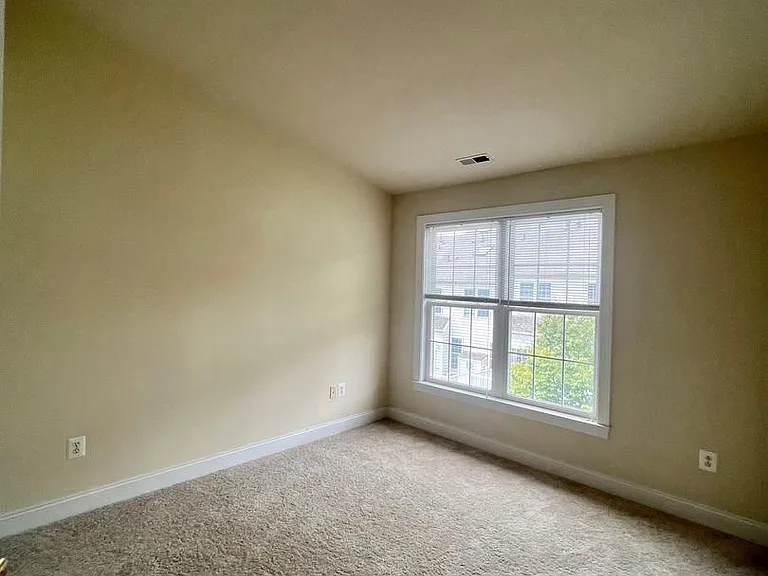 22106 Fair Garden Ln — Photo 16