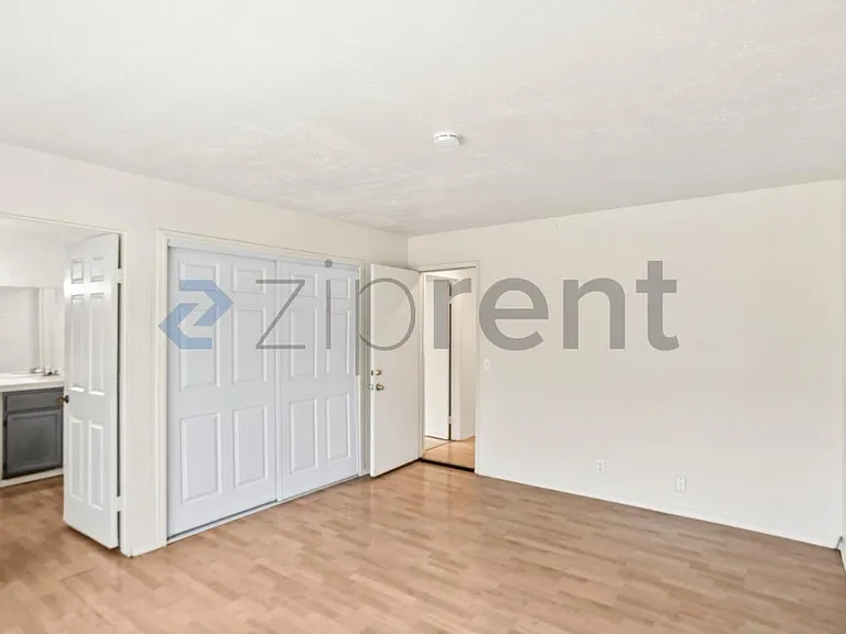 669 Shirecrest Ct — Photo 20