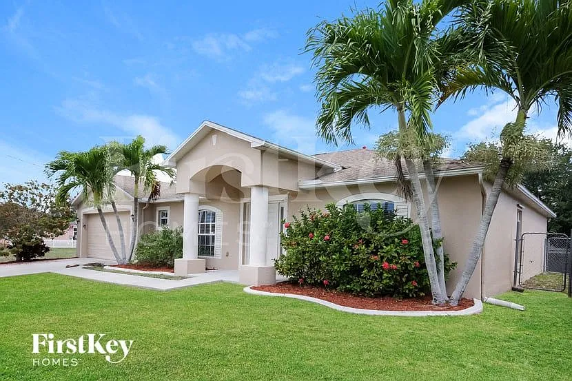 3 bed, 2.0 bath, 1993 sqft, $2,150 — Photo 2