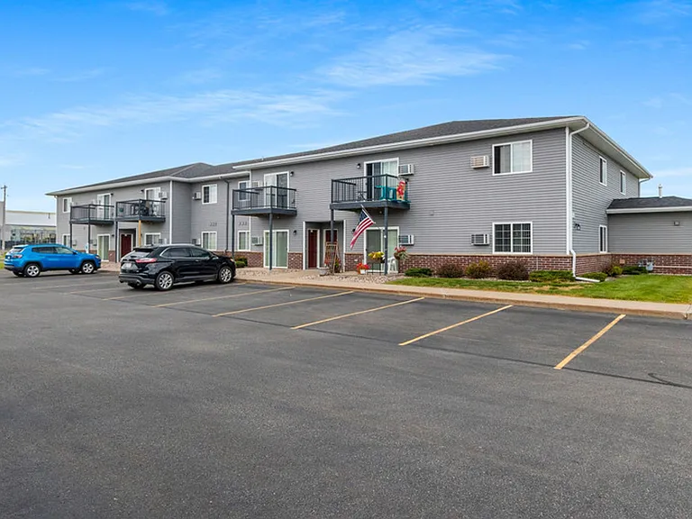 Prosser Place Apartments — Photo 23