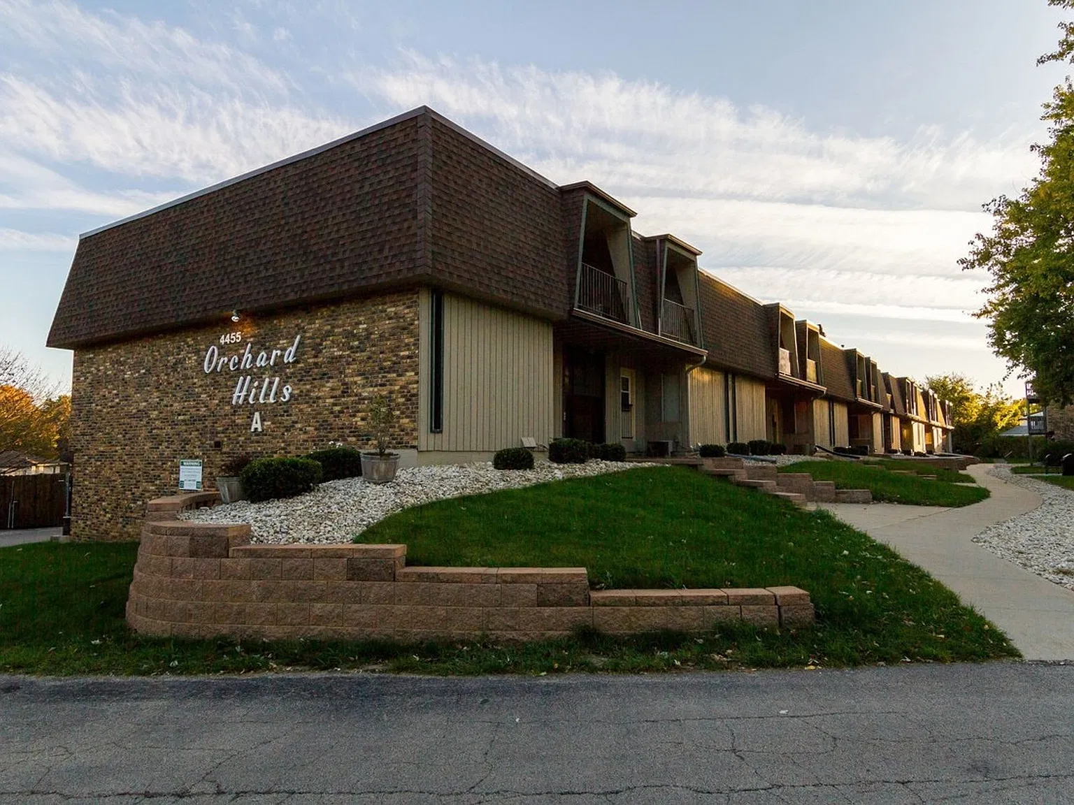Orchard Hills Apartments — Photo 4