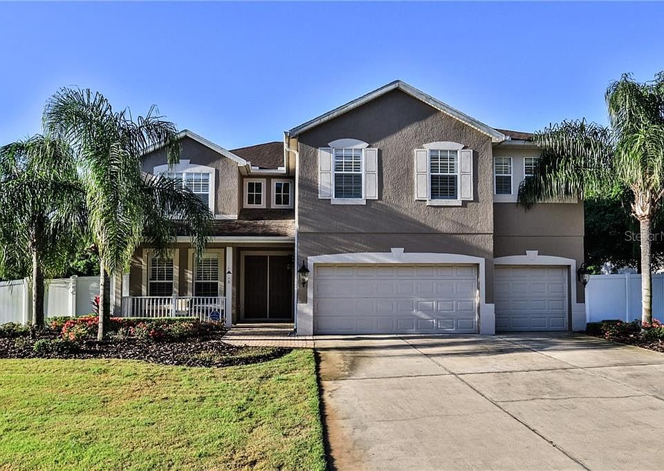 1st image of 108 Cinnamon Oak Dr