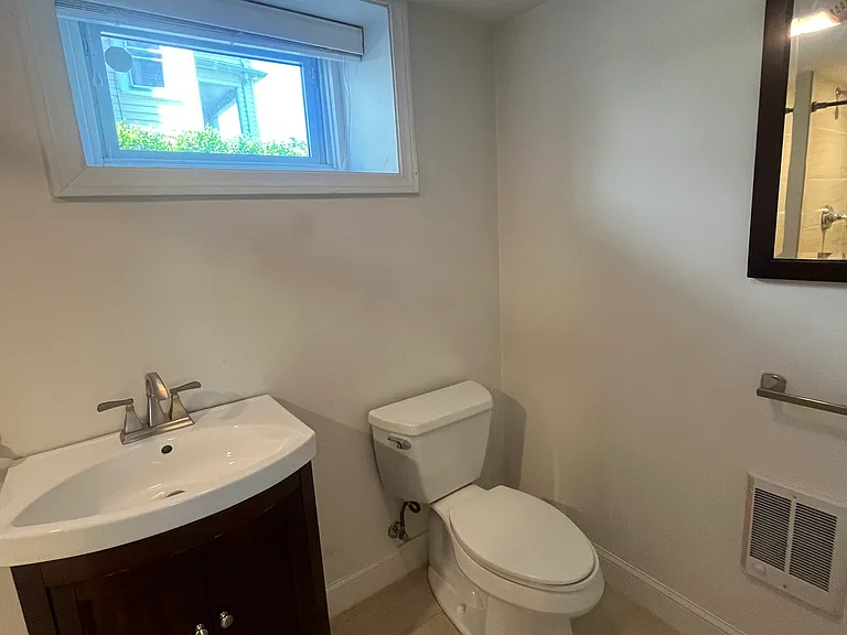 18A Silver Lake Ave #A — Photo 7