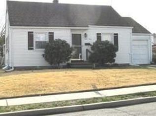 89 Birchwood Ter, Clifton, NJ 07011