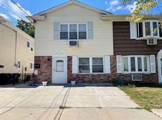 37-16 Brookside St FLOOR 2, Little Neck, NY 11363