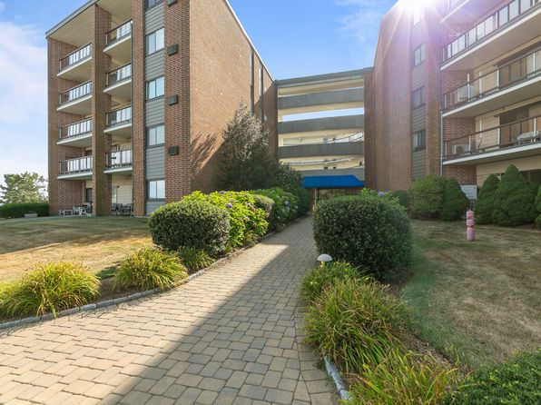 1204 Capella St S #1204