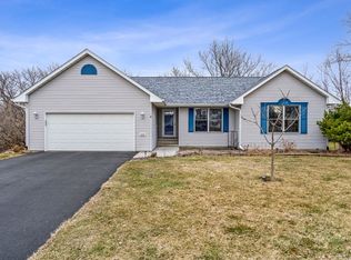 5530 Eagle Valley Trl, Machesney Park, IL 61115
