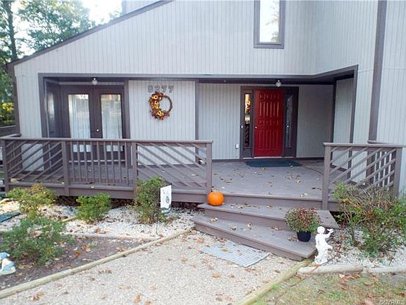 3rd image of 9277 Tadcaster Cir