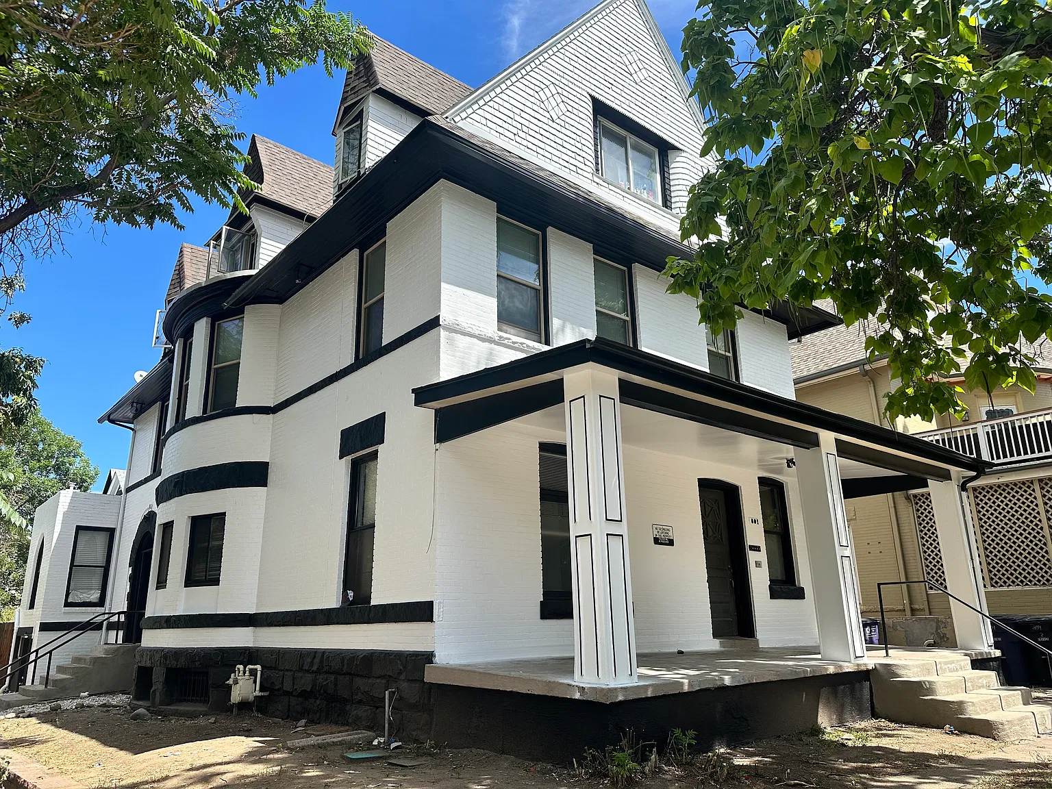 801 E 14th Ave — Photo 1