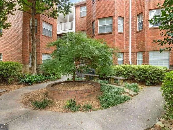 1041 State St NW APT 13, Atlanta, GA 30318