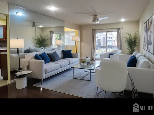 806 Edison Glen Ter, Edison, NJ 08837