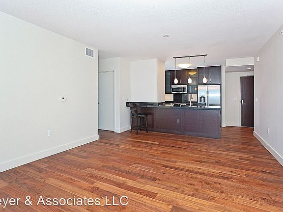 4th image of 1189 Waimanu St APT 1303