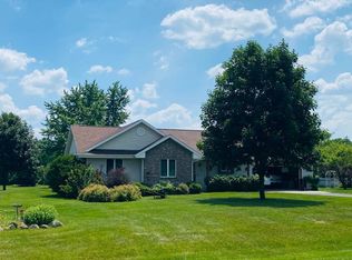 W5959 Friedel Rd, Fort Atkinson, WI 53538