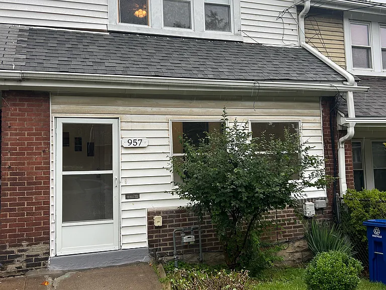 957 Lilac St — Photo 9