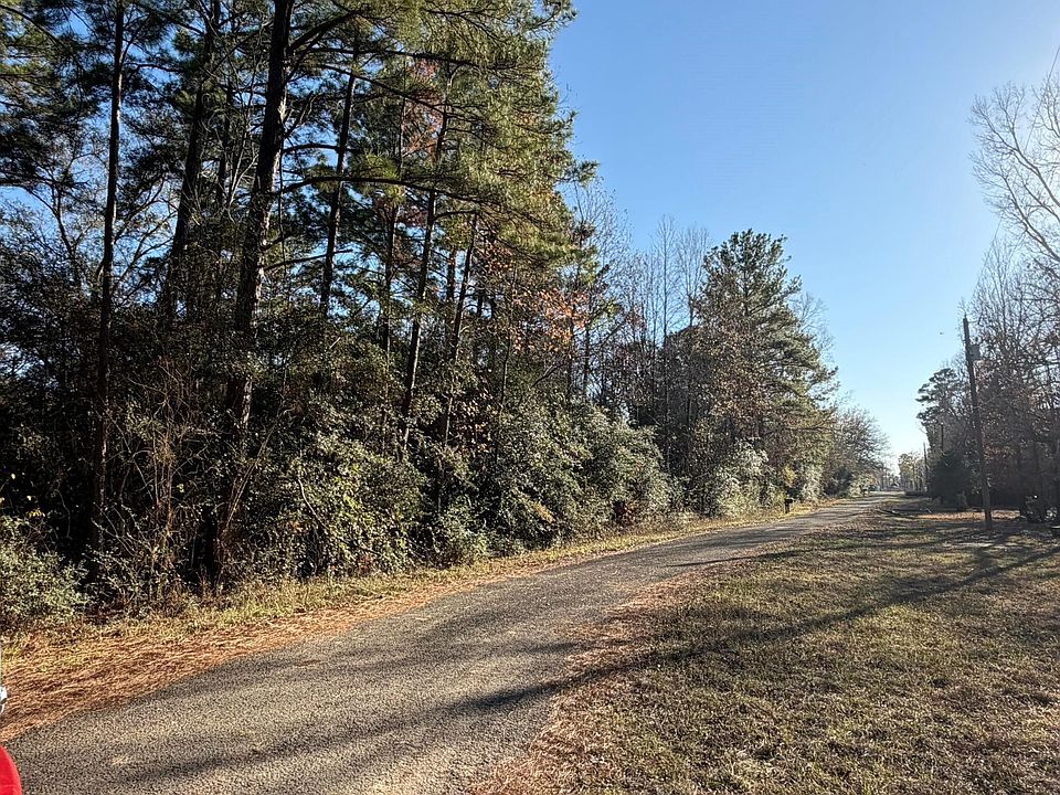 1st image of 217 Woodland Dr