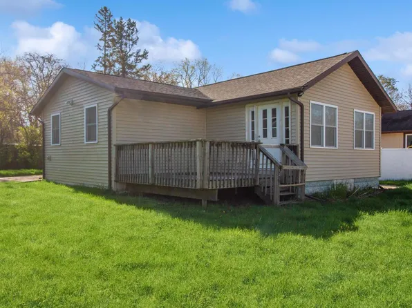 N1304 Catalpa ROAD, Genoa City, WI 53128