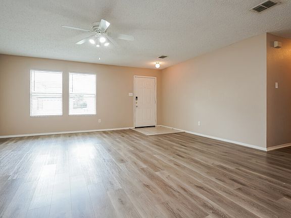 5th image of 4054 Hunters Creek Dr