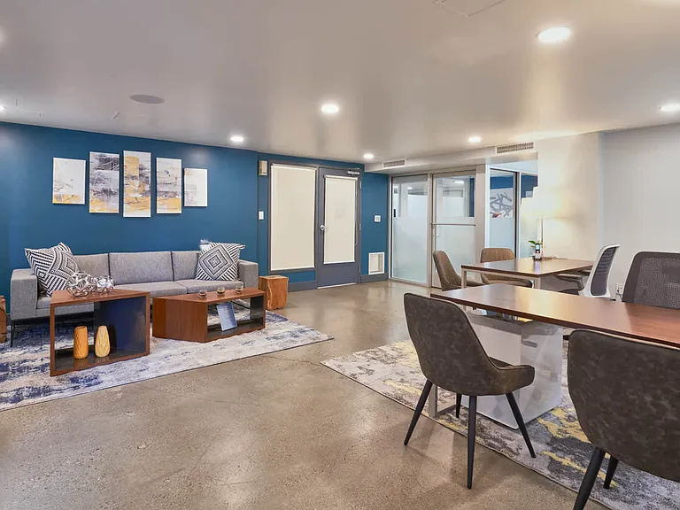 Leasing Center