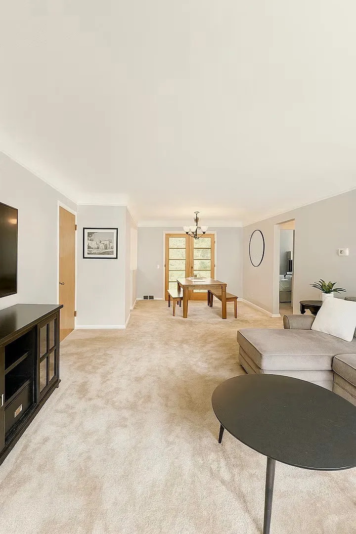 3 bed, $3,200 — Photo 3