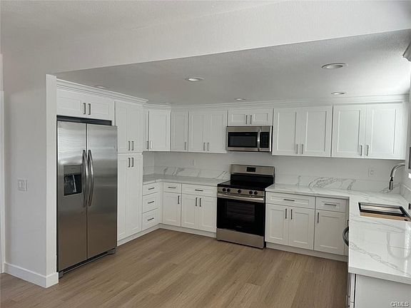4th image of 404 Calle Miramar #1