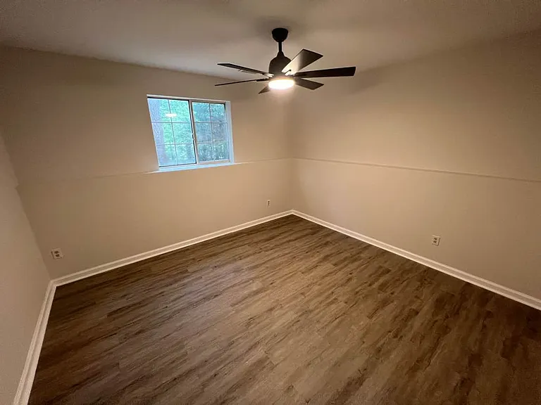 2824 Henslowe Dr — Photo 39