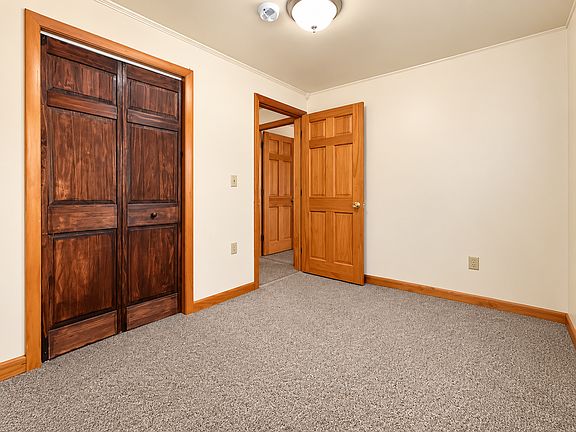 4th image of 196 Violet Ln #C