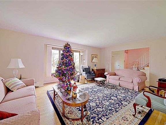 5th image of 313 Kimberly Pl