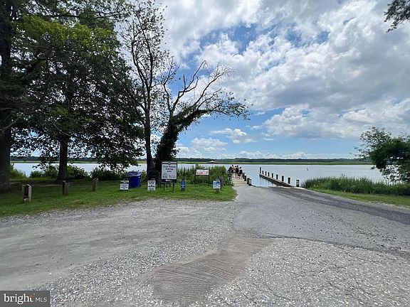 2nd image of 17507 Magruders Ferry Rd