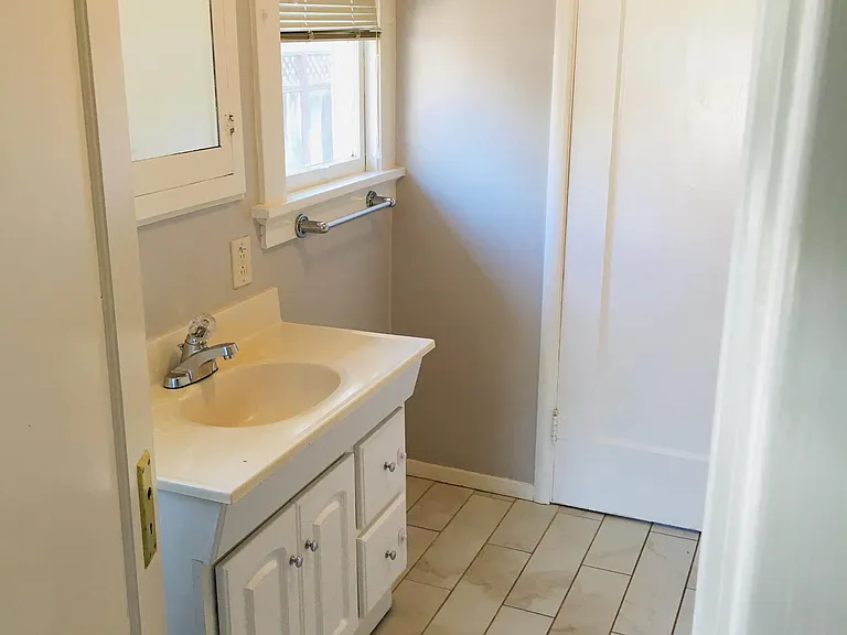 1122 Channing Ave — Photo 17