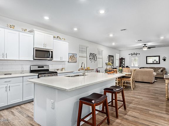 3rd image of 6766 W Encinas Lane
