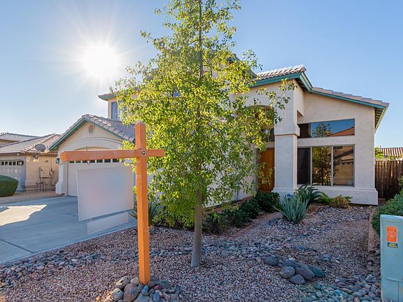 3rd image of 329 W Campo Bello Dr