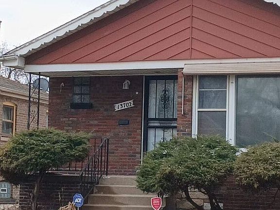 5th image of 13702 School St