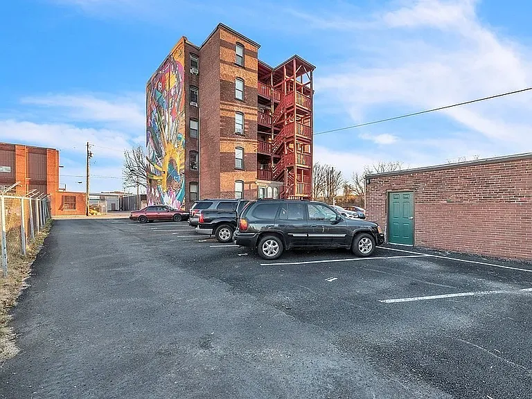 649 S Summer St #3-L — Photo 6