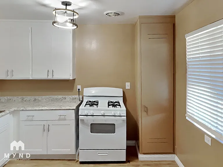 5424 Saint Mark Ave #28 — Photo 5