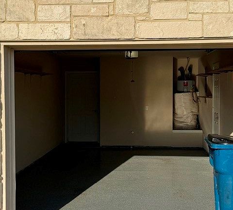 3rd image of 501 N Old Betsy Rd #2