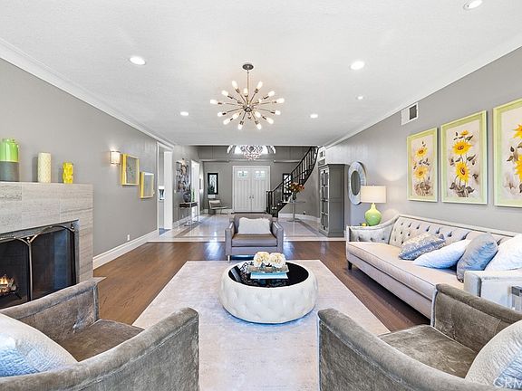 5th image of 1328 Oaklawn Rd