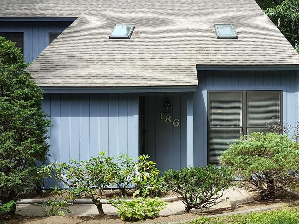 1st image of 186 Arrow Wood Pl