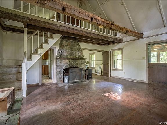 3rd image of 147 Lauer Road