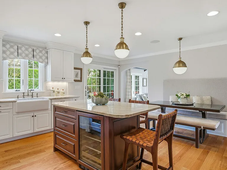106 Thayer Rd — Photo 4