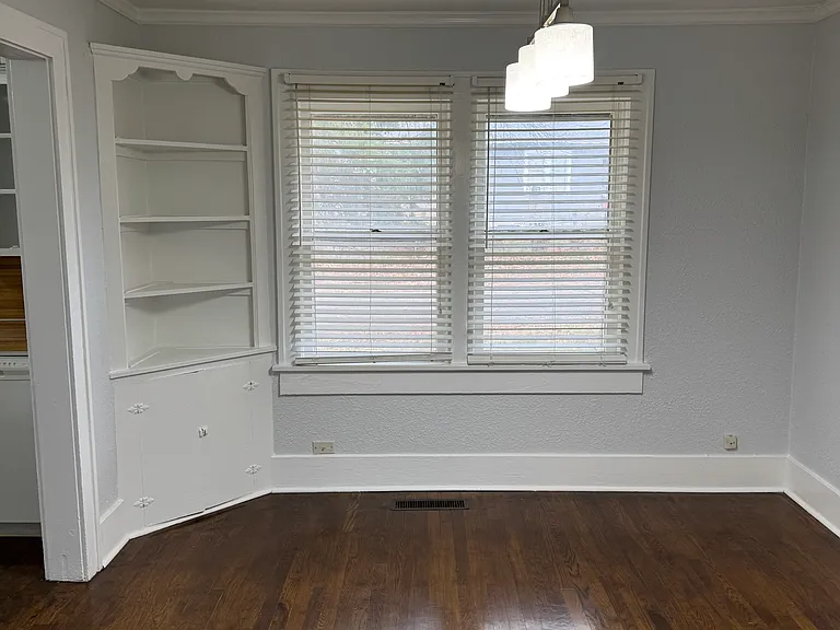 224 N Xenophon Ave — Photo 13